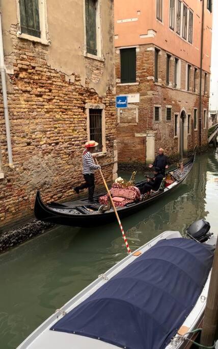 Dream'S Door With Canal View In Veneza Exterior foto